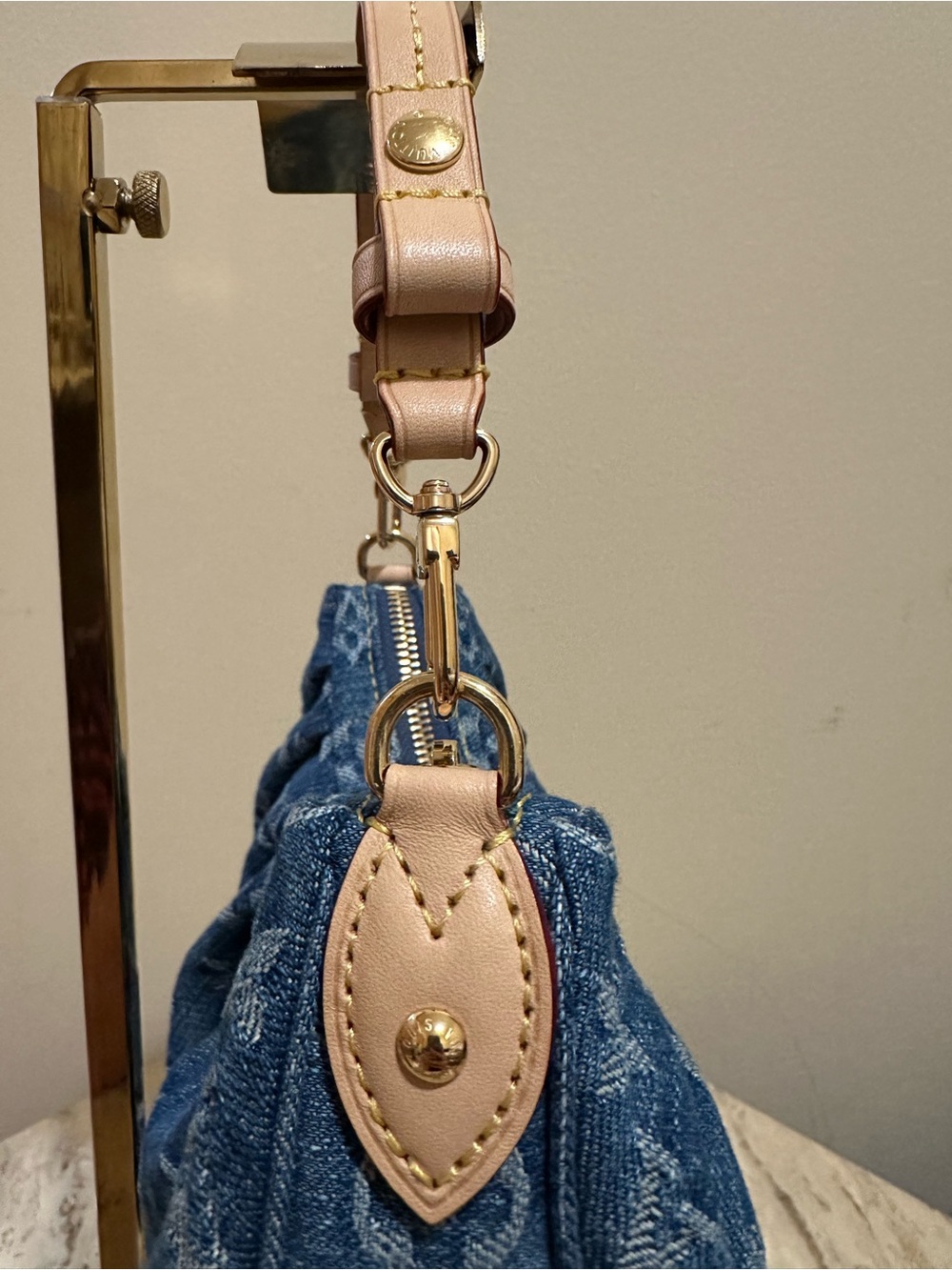 Louis Vuitton Pochette Valley in Denim Monogram - Picture 7 of 14